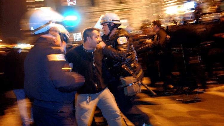 chi-protest09custody20120209100507